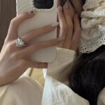 Ultra-Sparkling Heart-Shaped Zirconia V-Cut Crown Zirconia Ring - Image 3