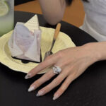 Ultra-Sparkling Heart-Shaped Zirconia V-Cut Crown Zirconia Ring - Image 2