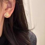 Milk Petal Necklace Set - Image 4